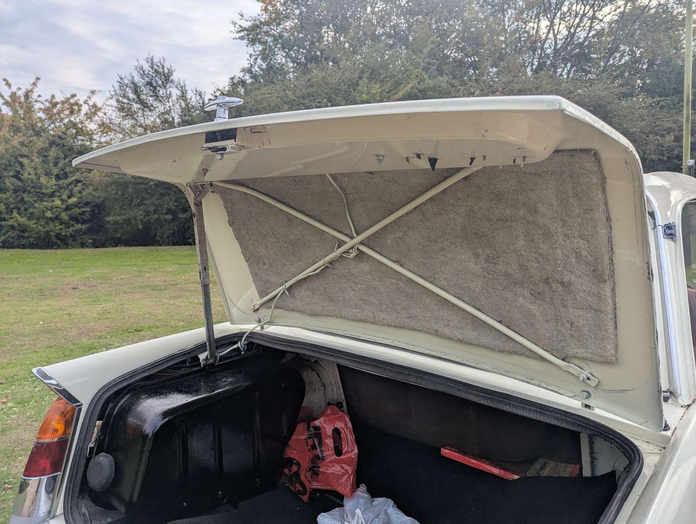 <p>1967 TRIUMPH VITESSE 2.0</p>