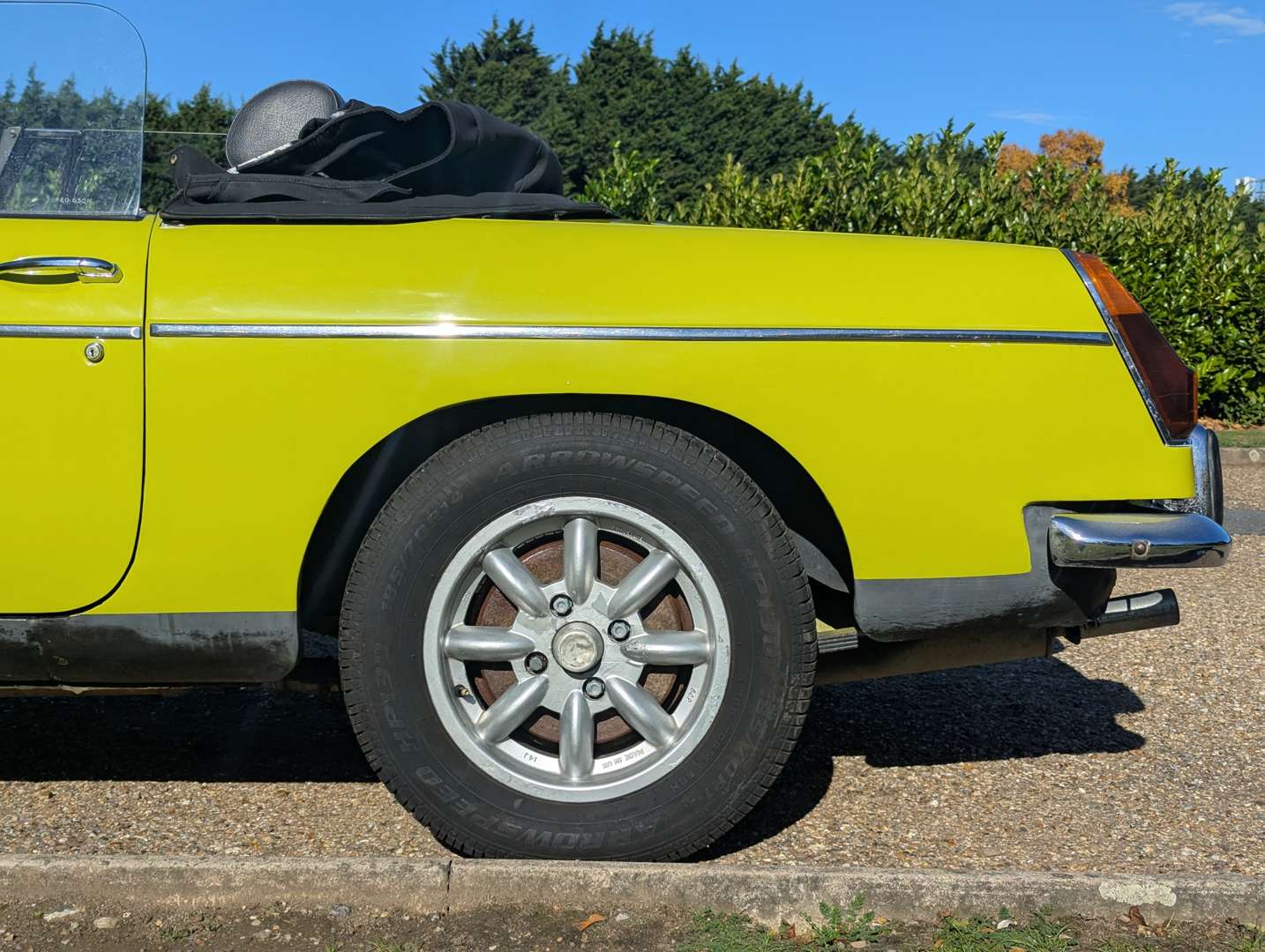 <p>1973 MG B ROADSTER</p>