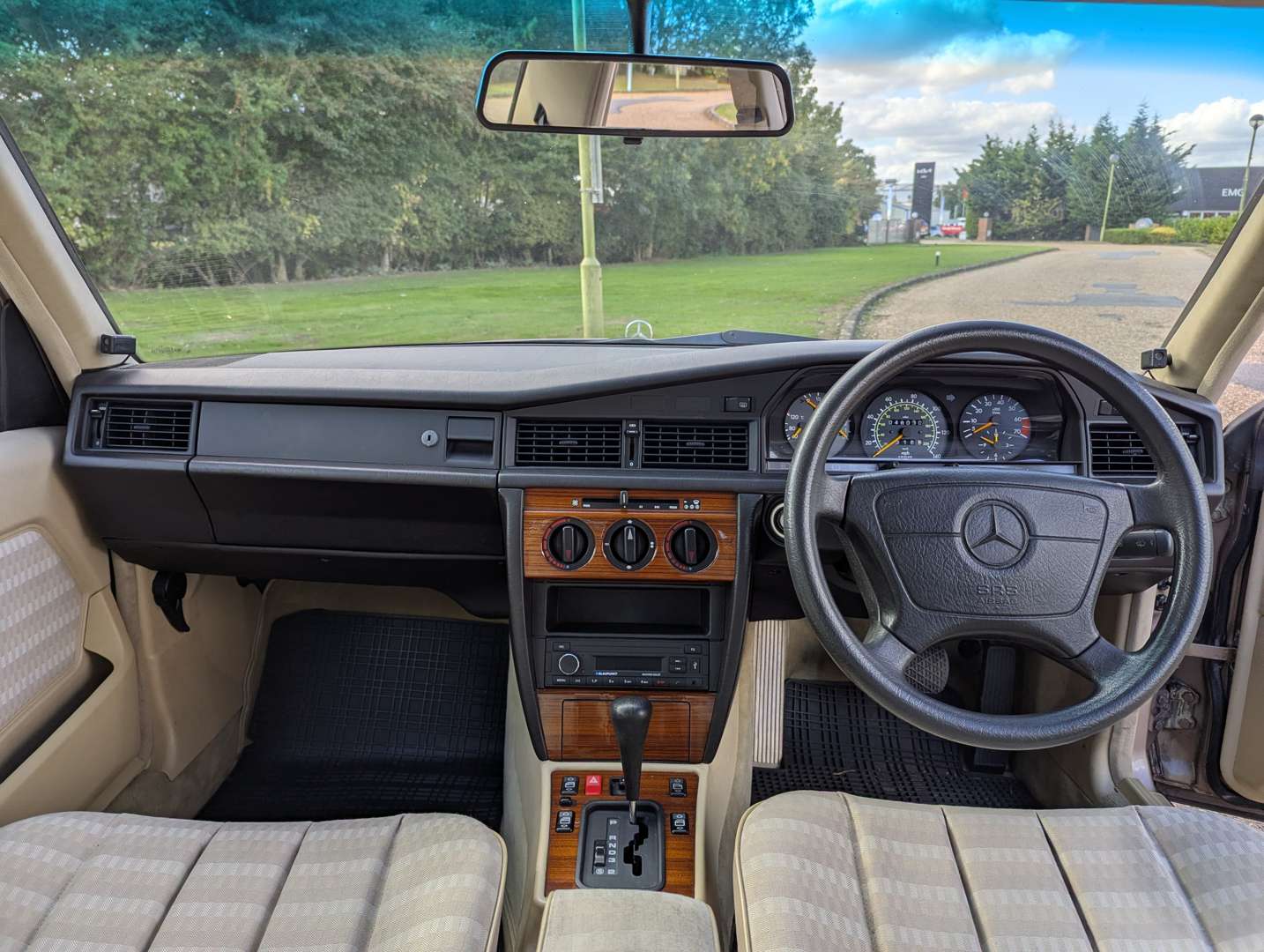 <p>1993 MERCEDES 190E 2.0 AUTO</p>