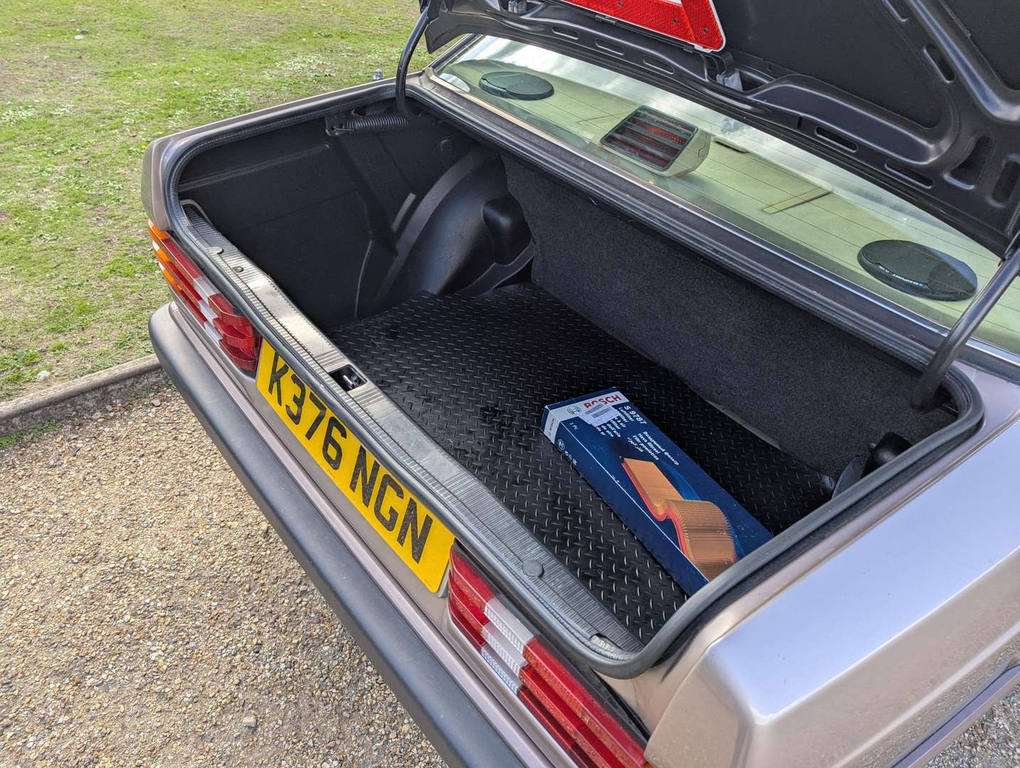 <p>1993 MERCEDES 190E 2.0 AUTO</p>