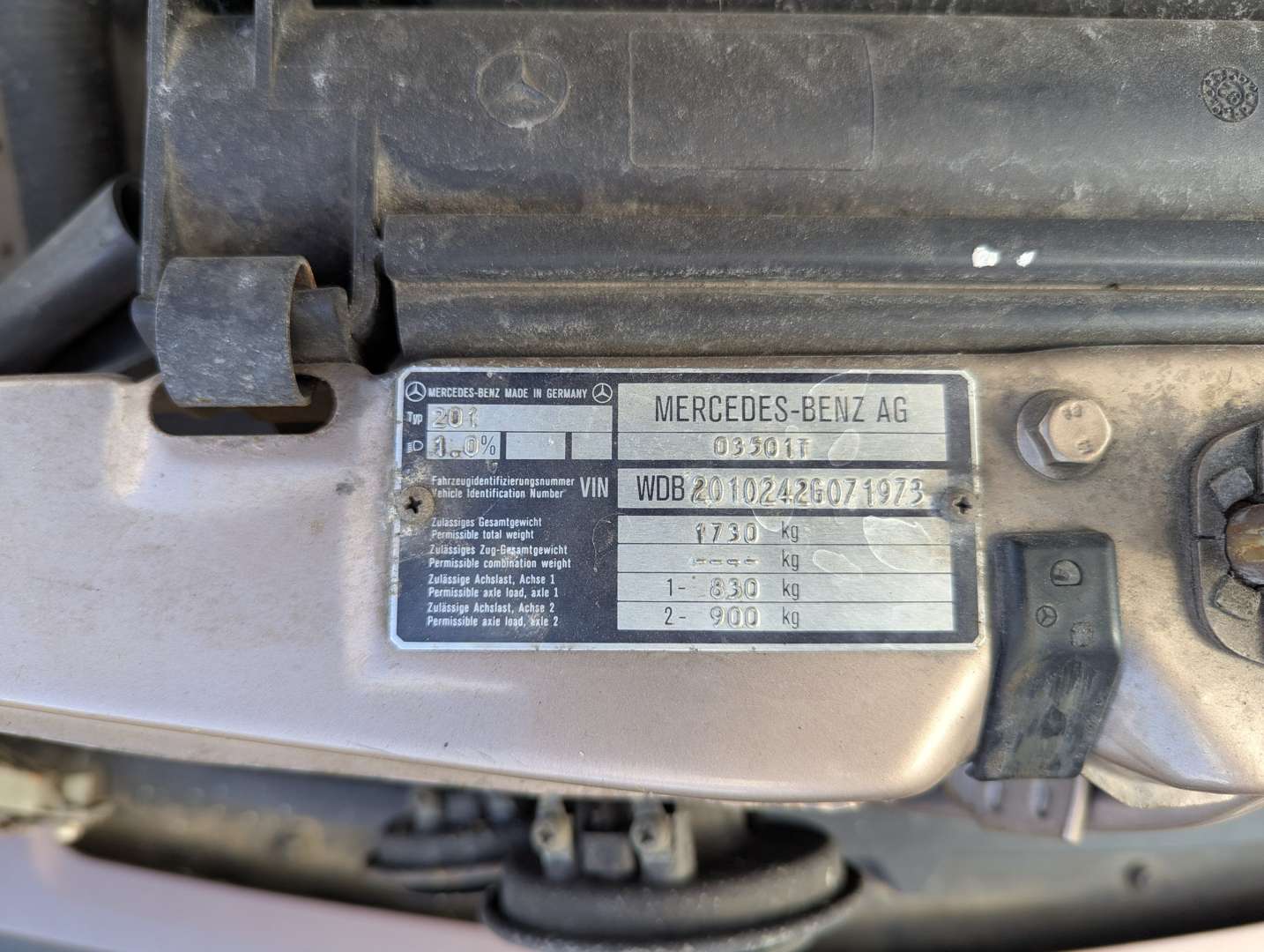 <p>1993 MERCEDES 190E 2.0 AUTO</p>