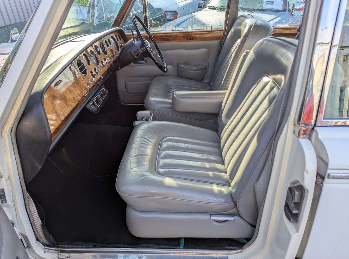 <p>1968 ROLLS ROYCE SILVER SHADOW I</p>