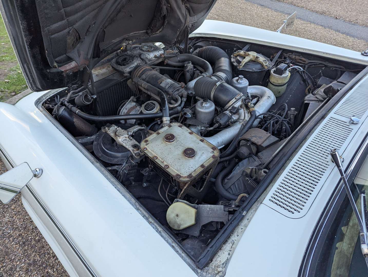 <p>1968 ROLLS ROYCE SILVER SHADOW I</p>