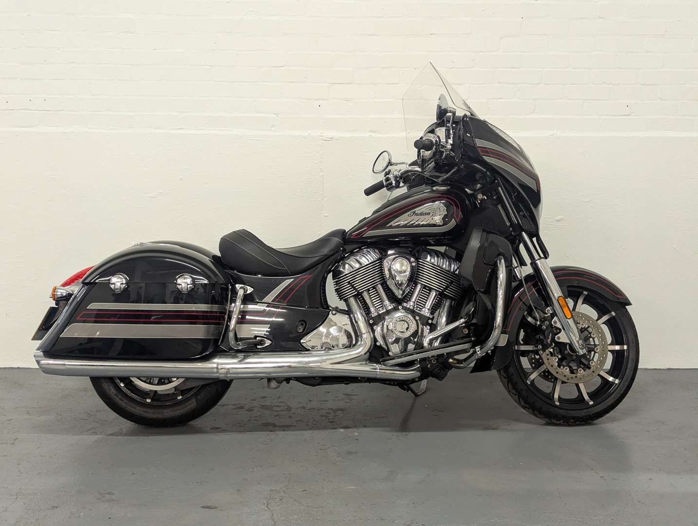 <p>2018 INDIAN CHIEFTAIN LIMITED</p>