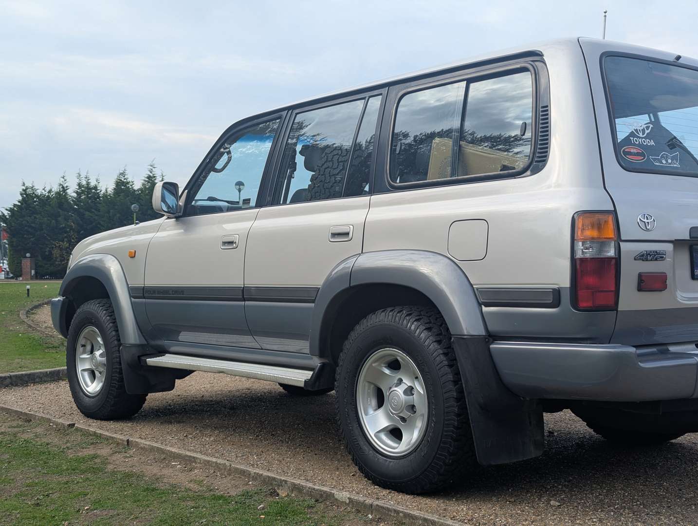 <p>1996 TOYOTA LAND CRUISER VX 4.5 AUTO</p>