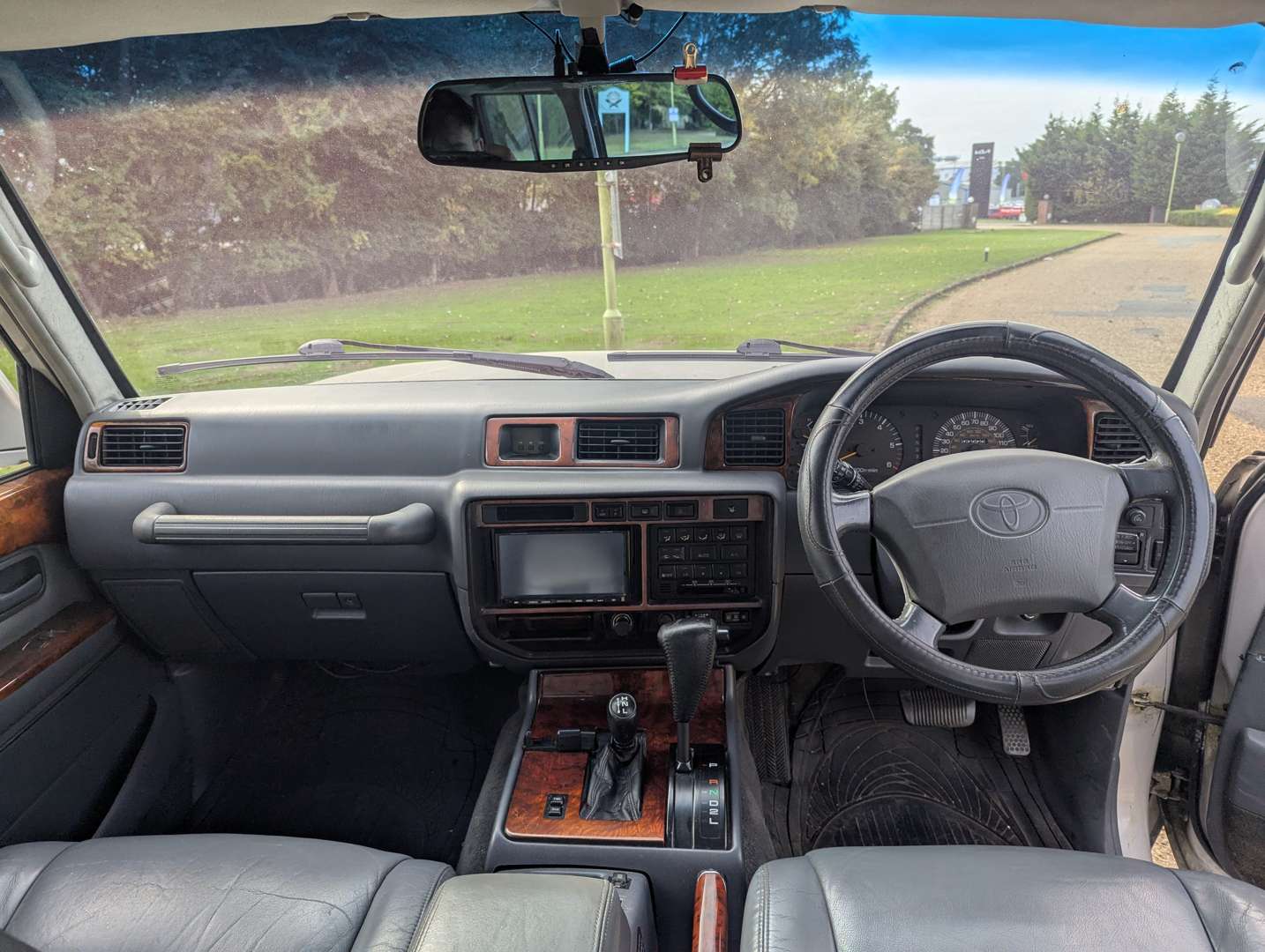 <p>1996 TOYOTA LAND CRUISER VX 4.5 AUTO</p>