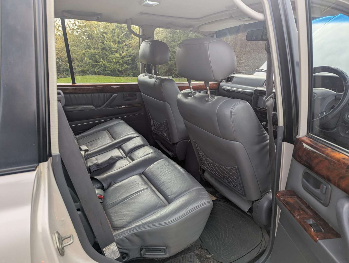 <p>1996 TOYOTA LAND CRUISER VX 4.5 AUTO</p>