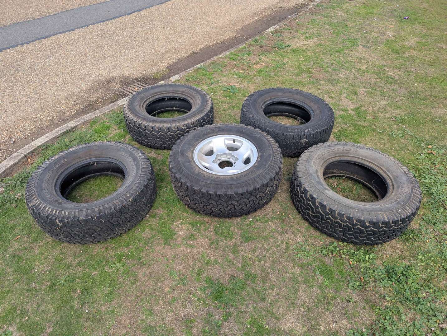 <p>1996 TOYOTA LAND CRUISER VX 4.5 AUTO</p>