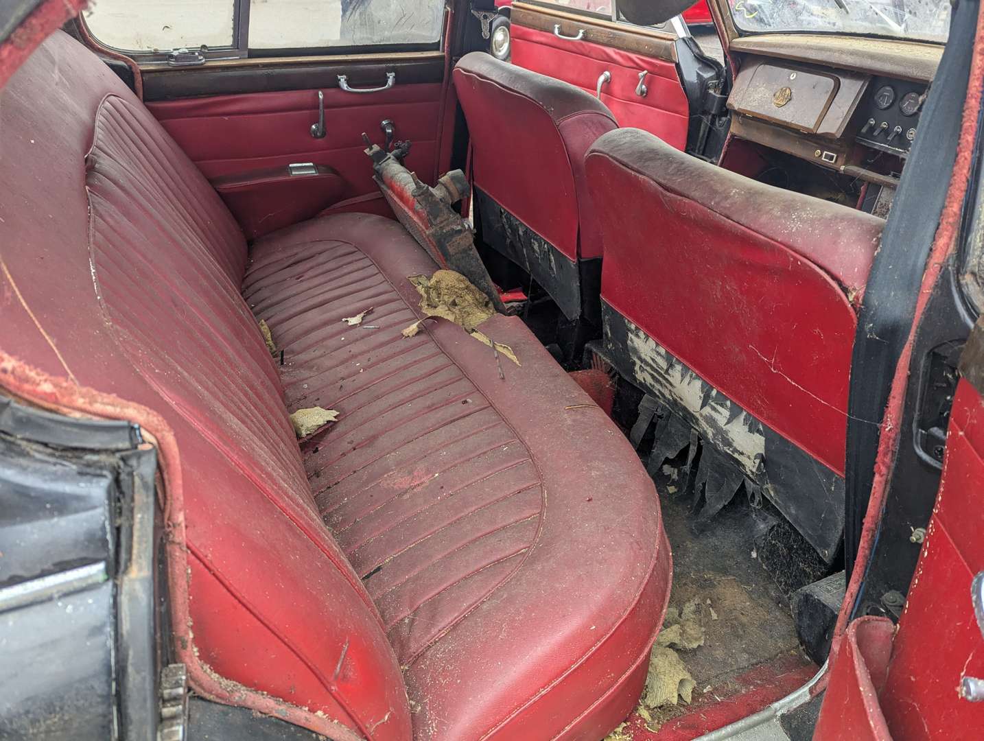 <p>1961 JAGUAR MKII 3.4</p>