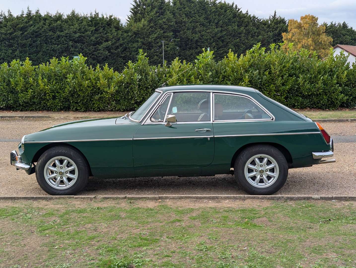<p>1973 MG B GT</p>