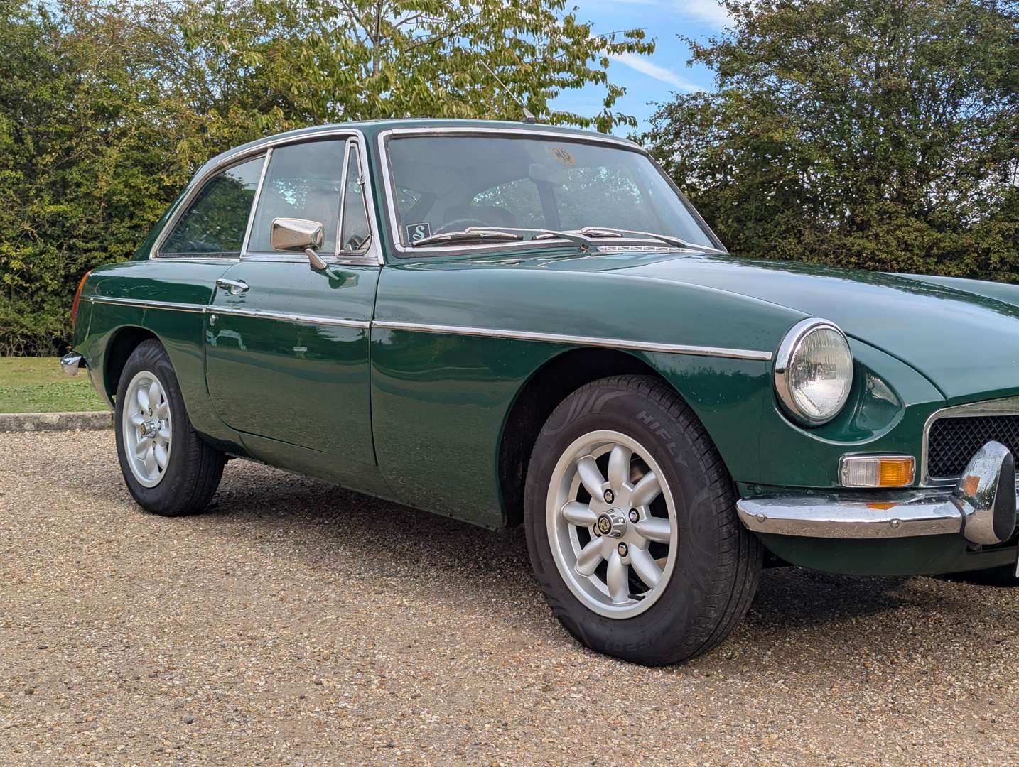 <p>1973 MG B GT</p>