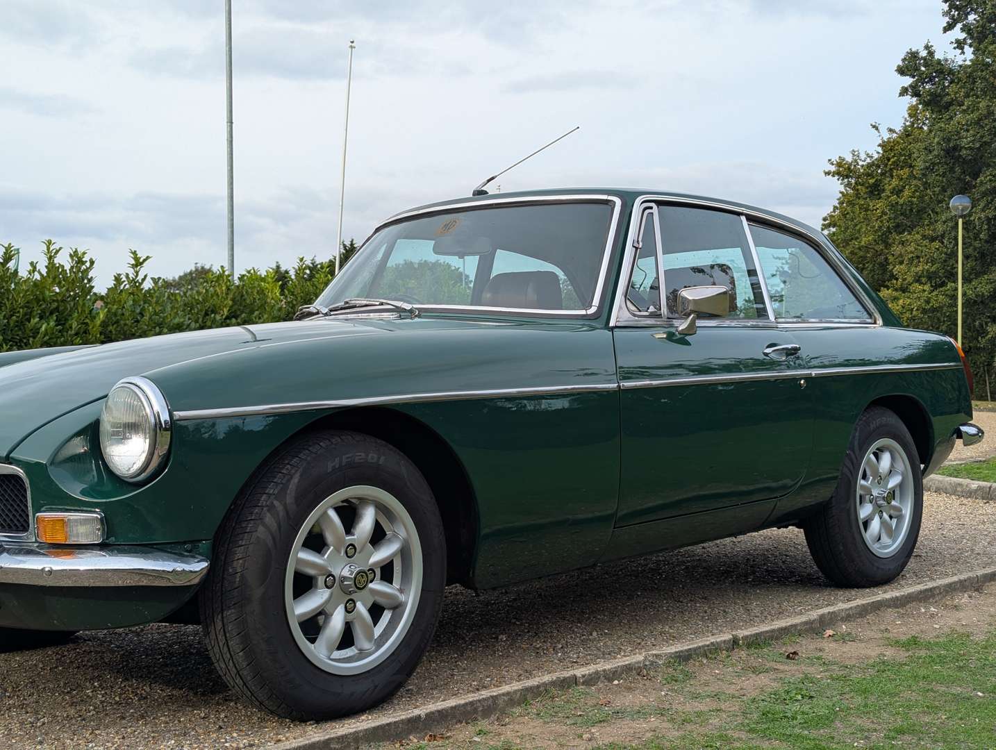 <p>1973 MG B GT</p>