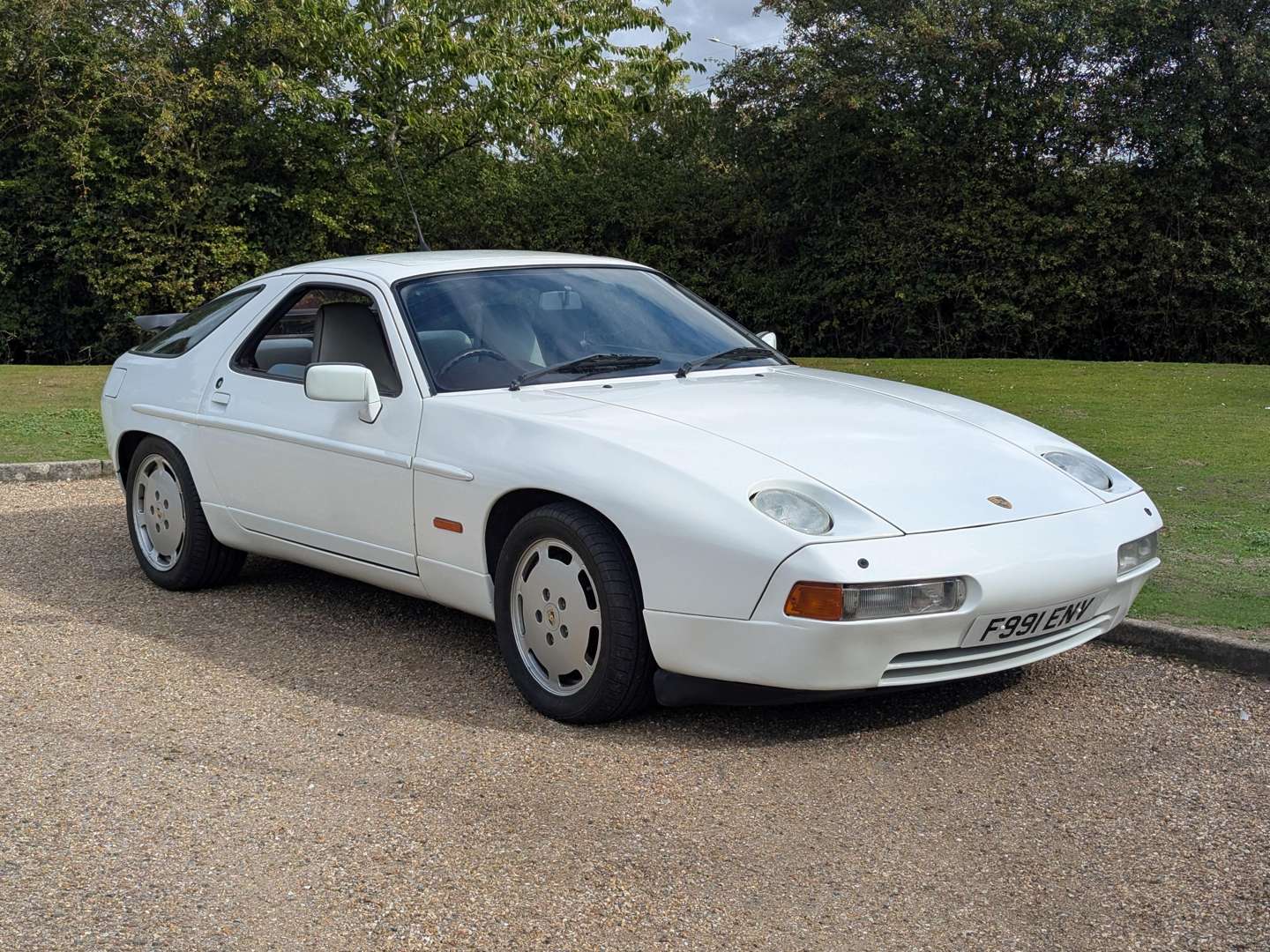 <p>1989 PORSCHE 928 S4 AUTO</p>