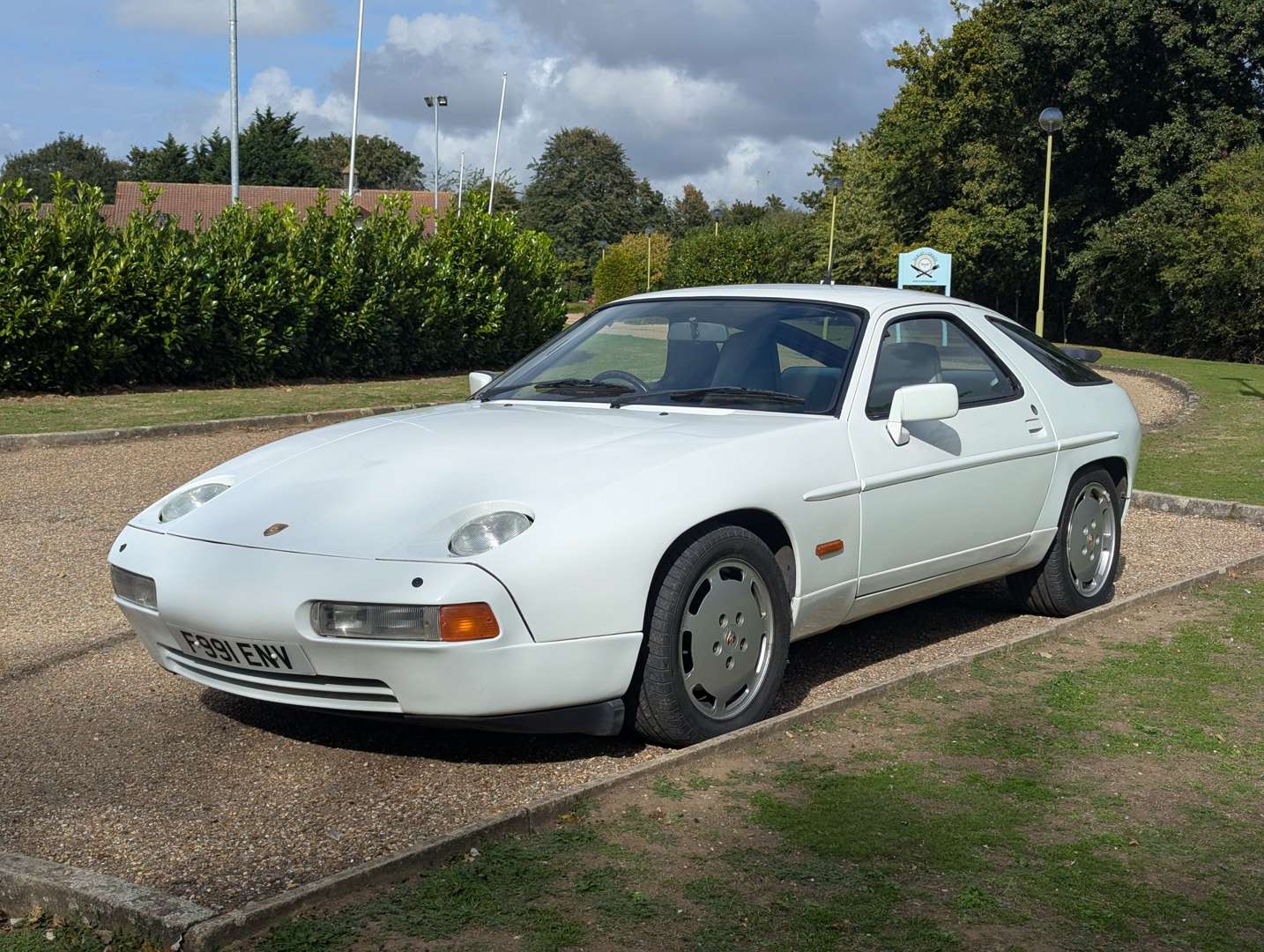 <p>1989 PORSCHE 928 S4 AUTO</p>