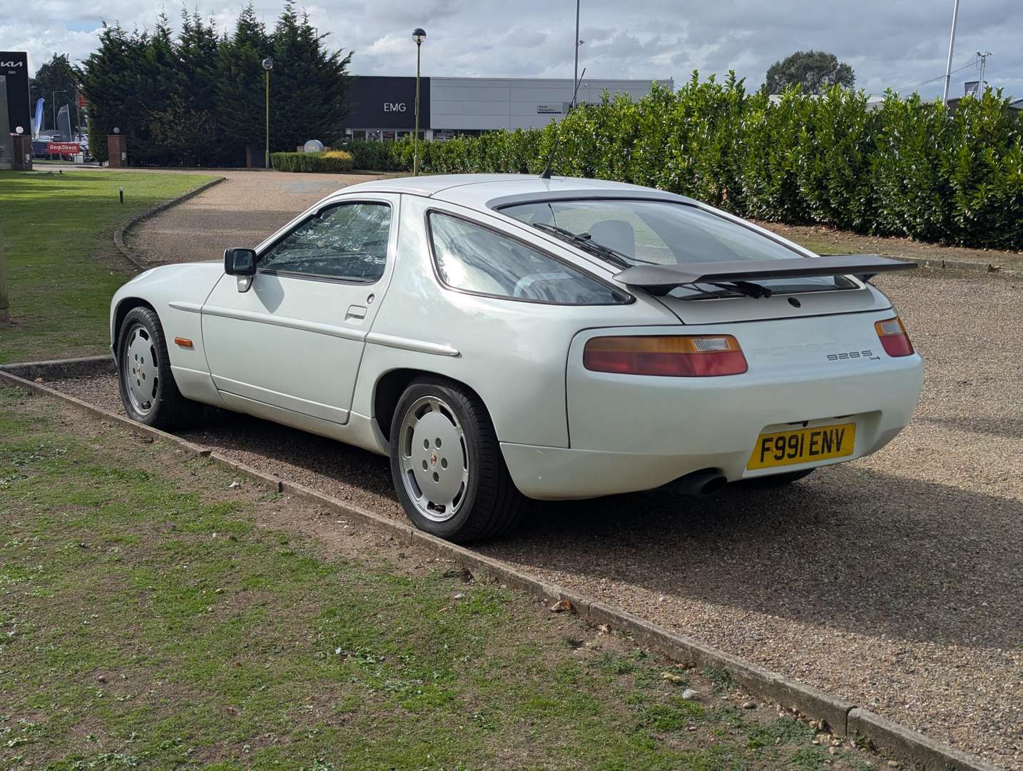 <p>1989 PORSCHE 928 S4 AUTO</p>