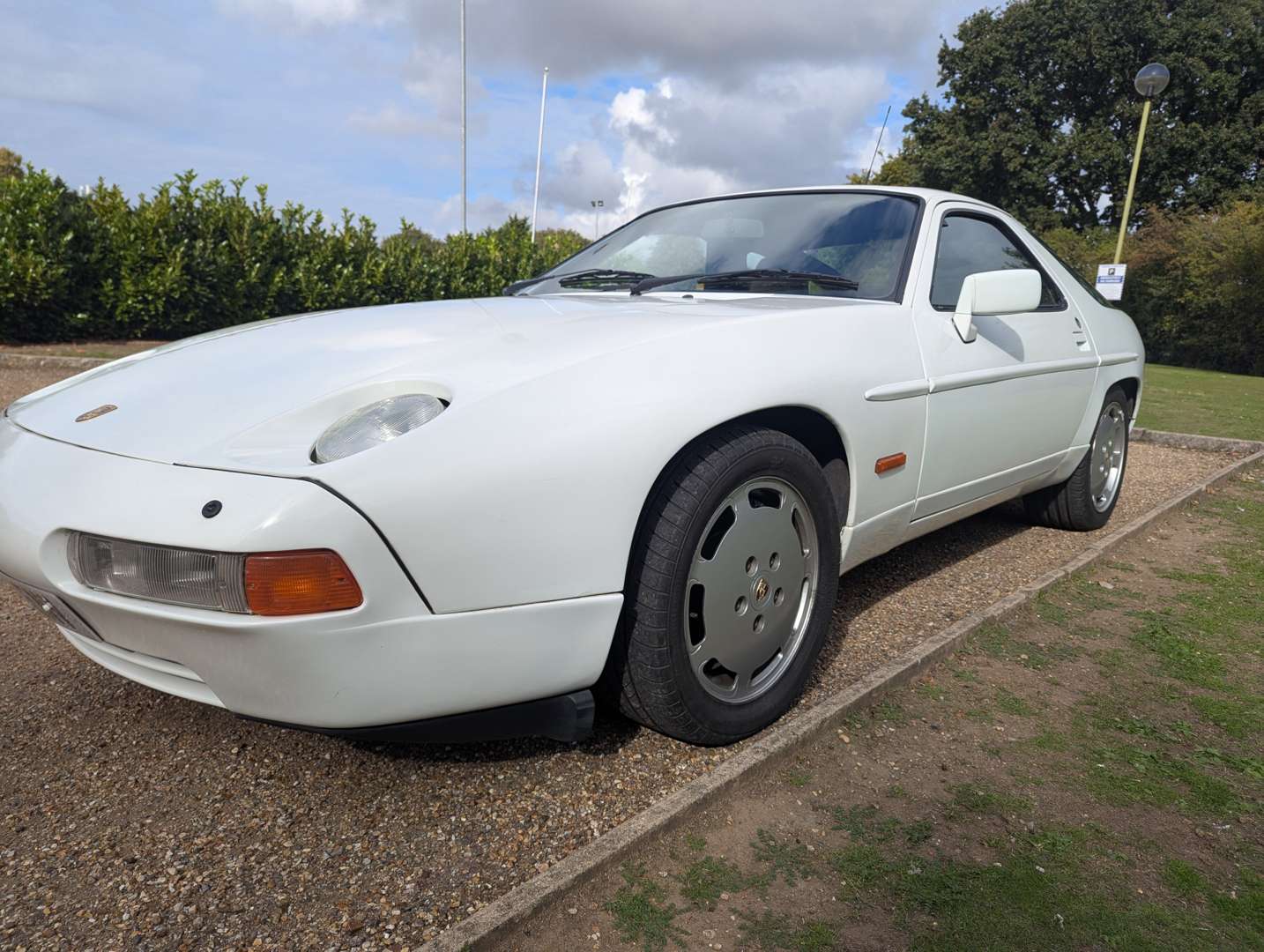 <p>1989 PORSCHE 928 S4 AUTO</p>
