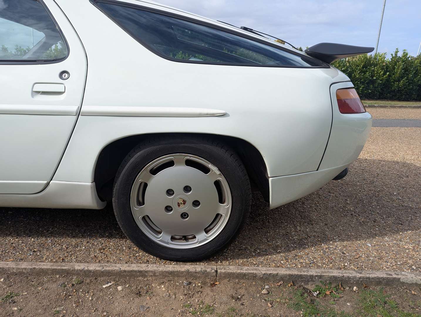 <p>1989 PORSCHE 928 S4 AUTO</p>