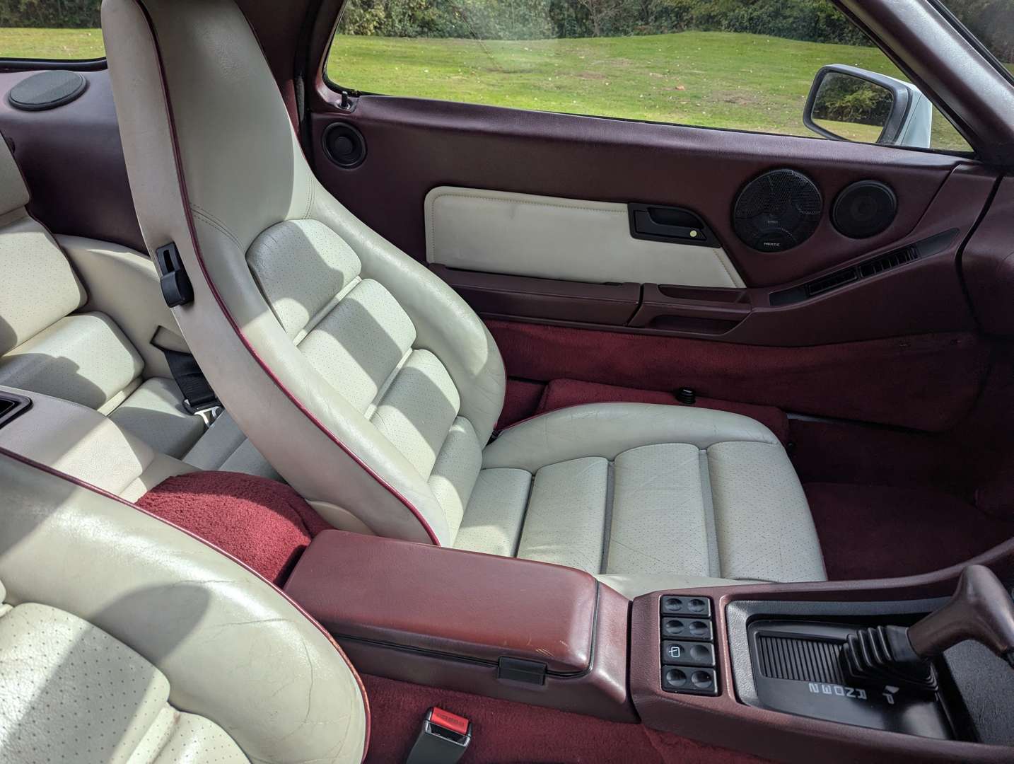 <p>1989 PORSCHE 928 S4 AUTO</p>