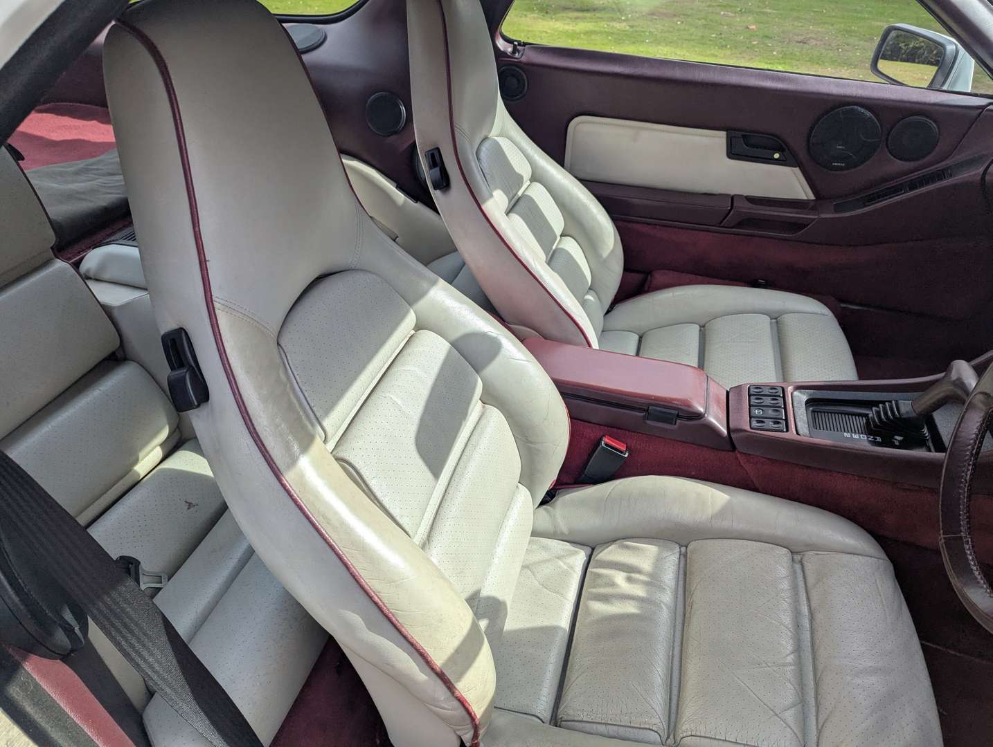 <p>1989 PORSCHE 928 S4 AUTO</p>