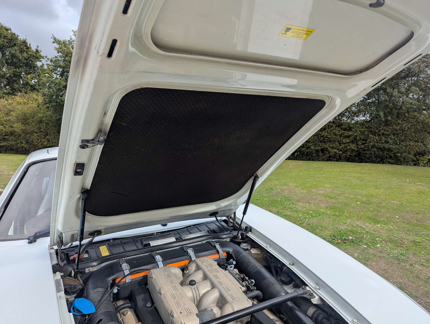 <p>1989 PORSCHE 928 S4 AUTO</p>