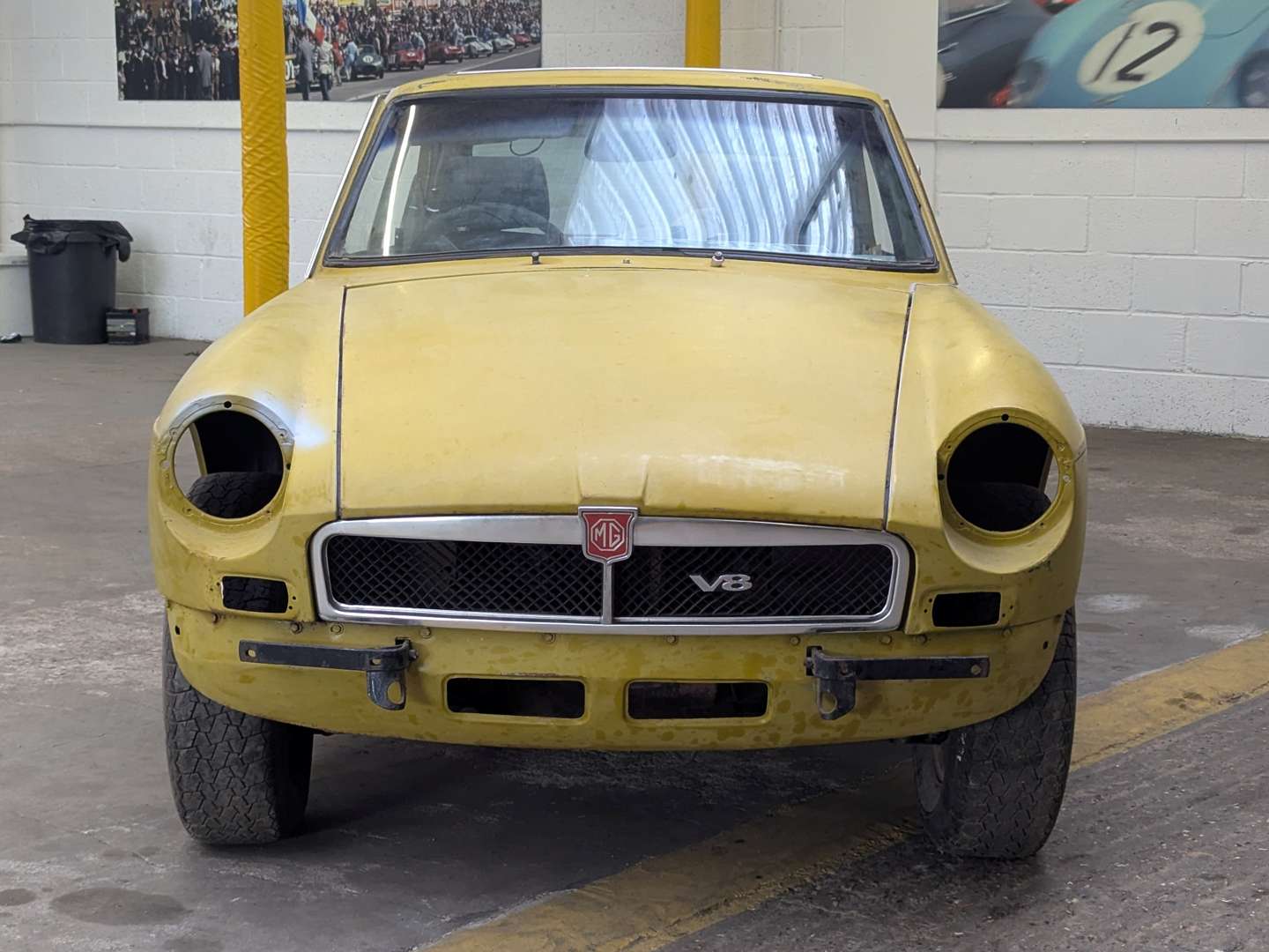 <p>1975 MG B GT V8</p>