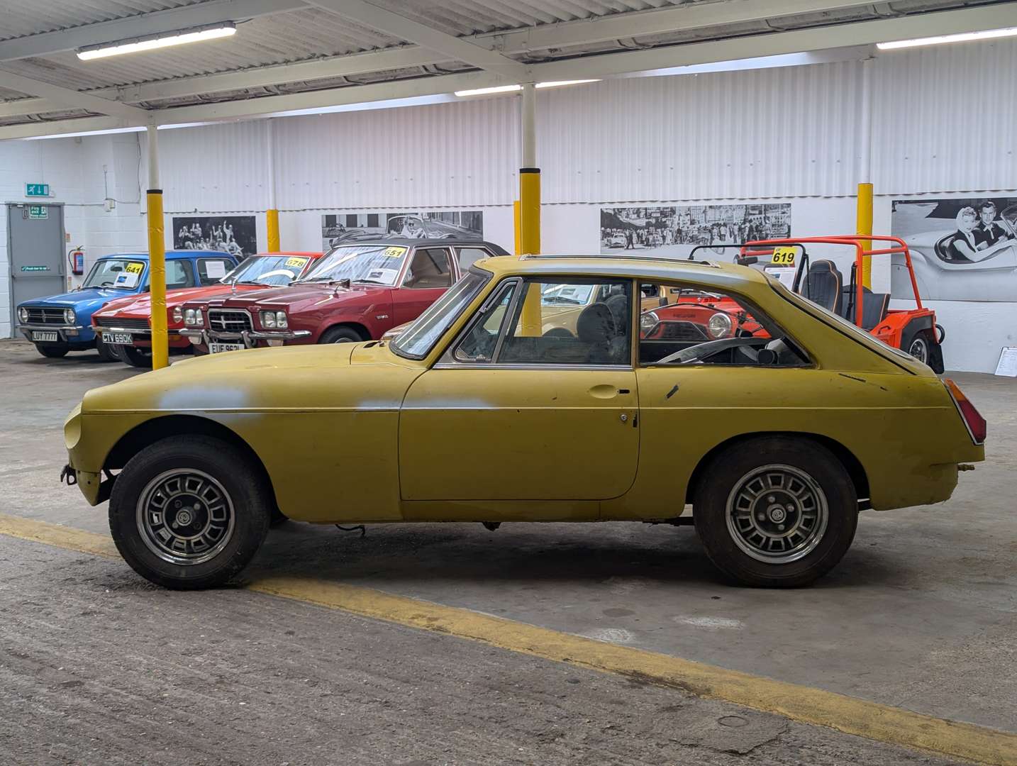 <p>1975 MG B GT V8</p>