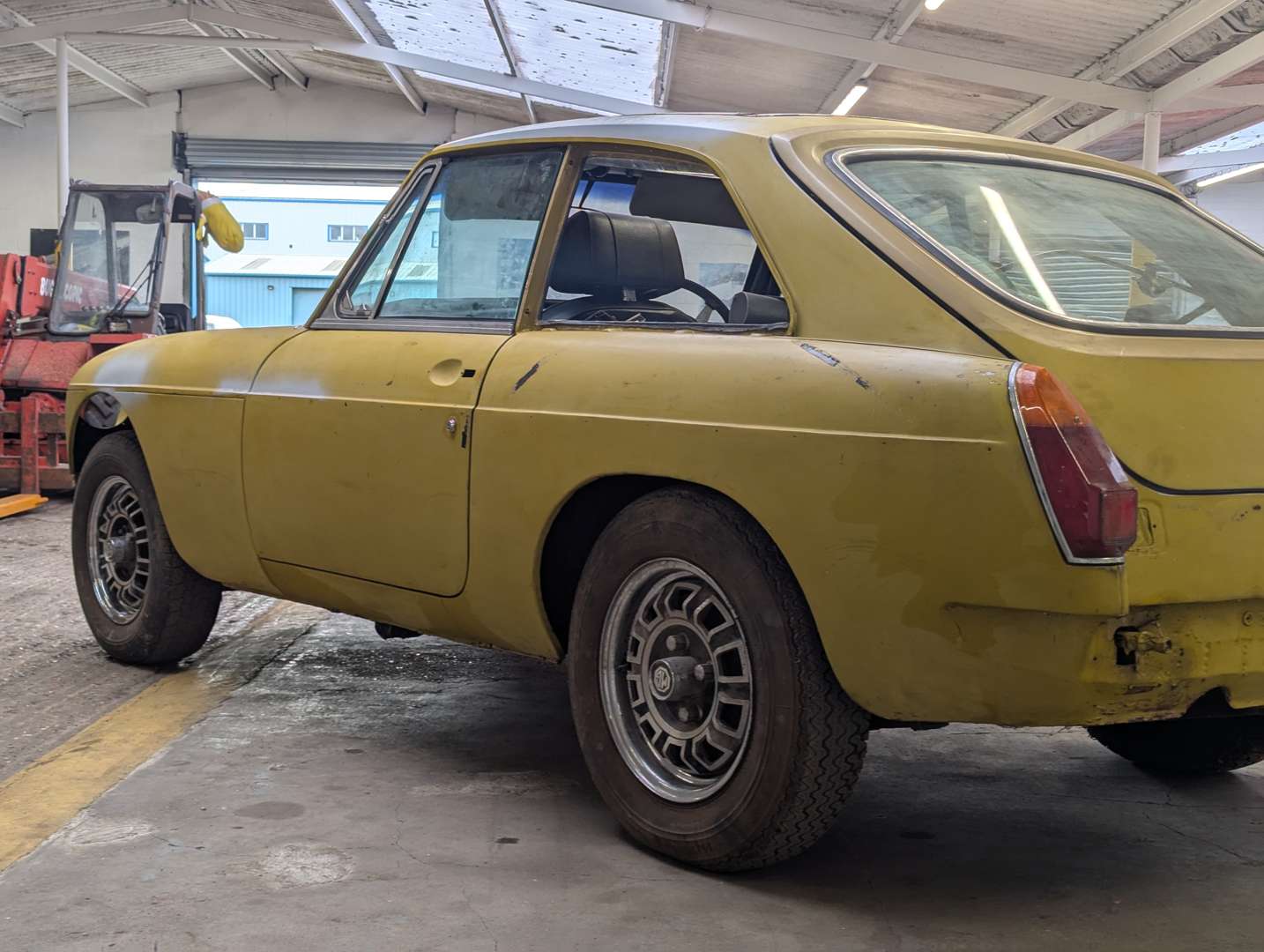 <p>1975 MG B GT V8</p>