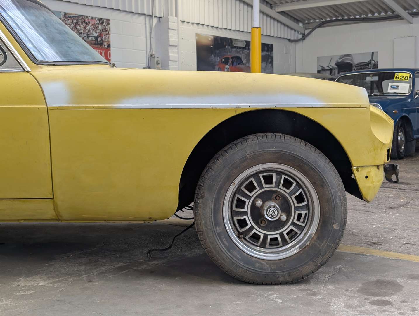 <p>1975 MG B GT V8</p>