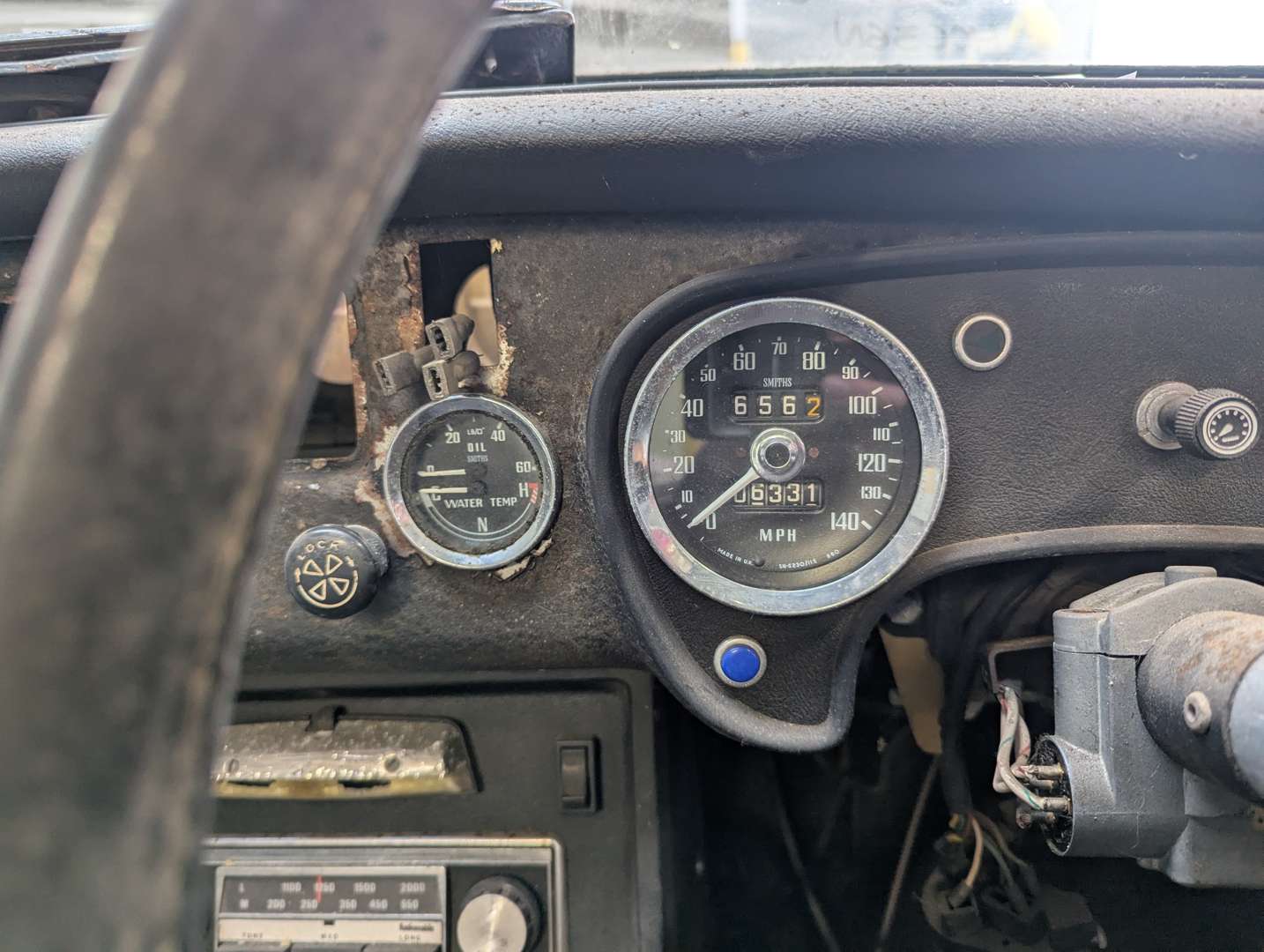 <p>1975 MG B GT V8</p>