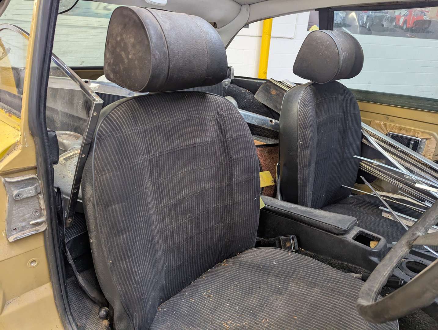 <p>1975 MG B GT V8</p>