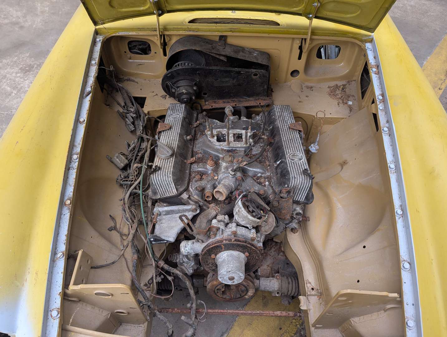 <p>1975 MG B GT V8</p>