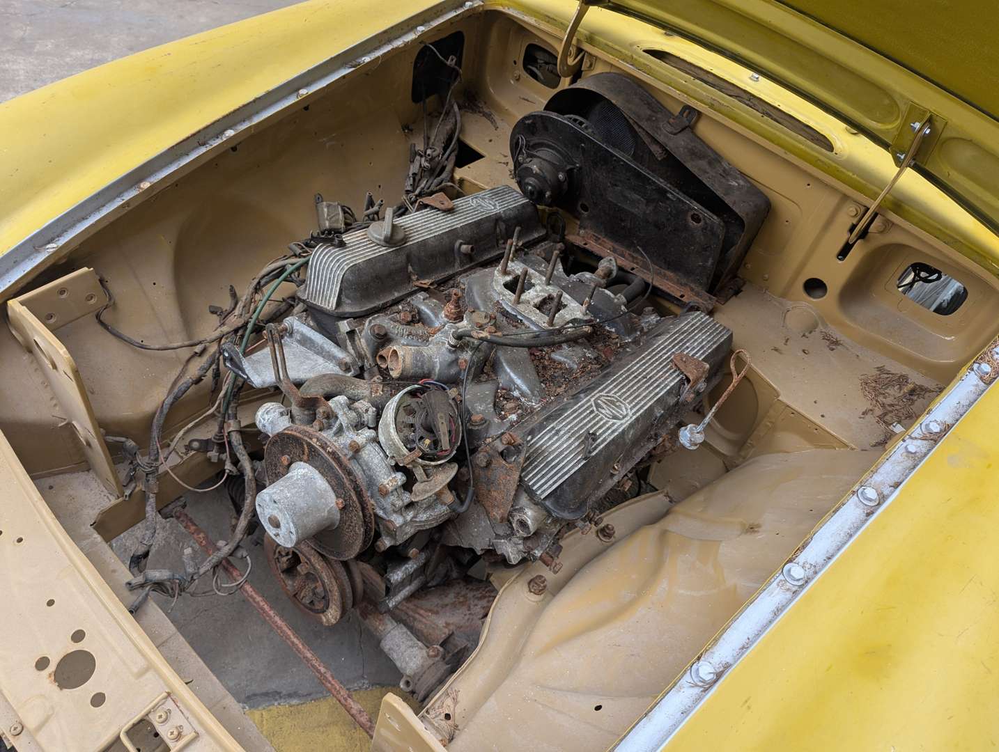 <p>1975 MG B GT V8</p>