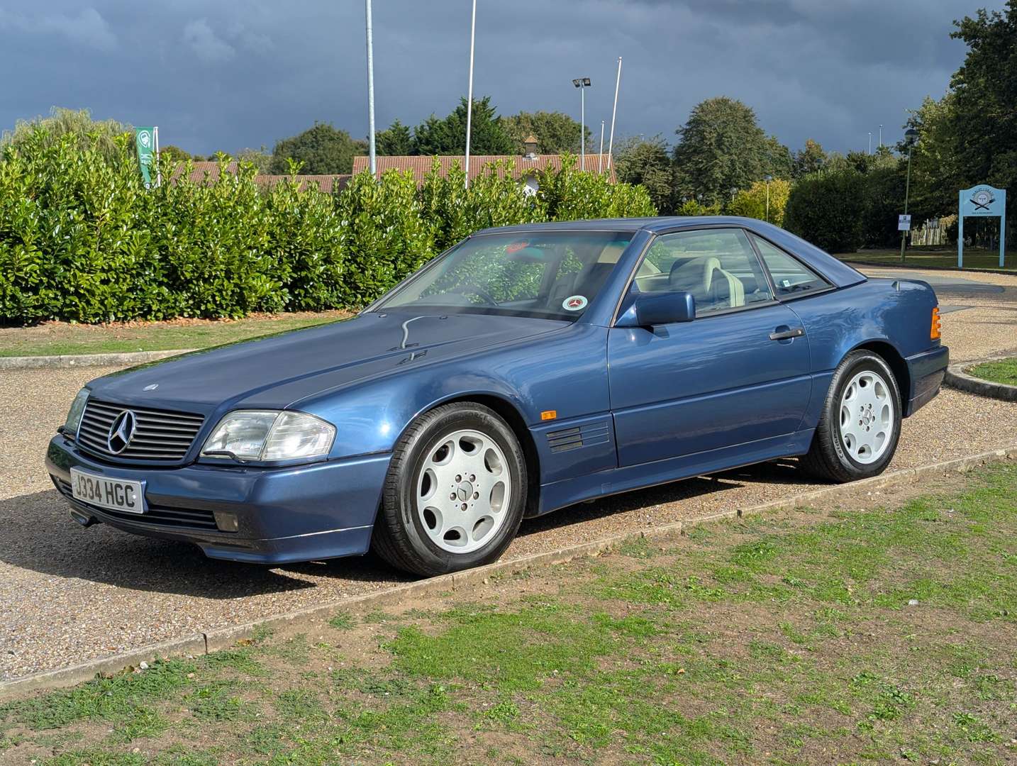 <p>1992 MERCEDES 300SL-24 AUTO</p>