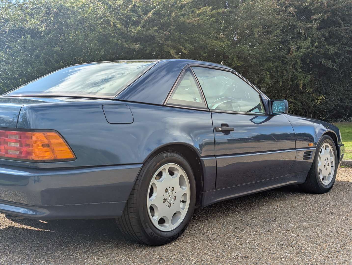 <p>1992 MERCEDES 300SL-24 AUTO</p>