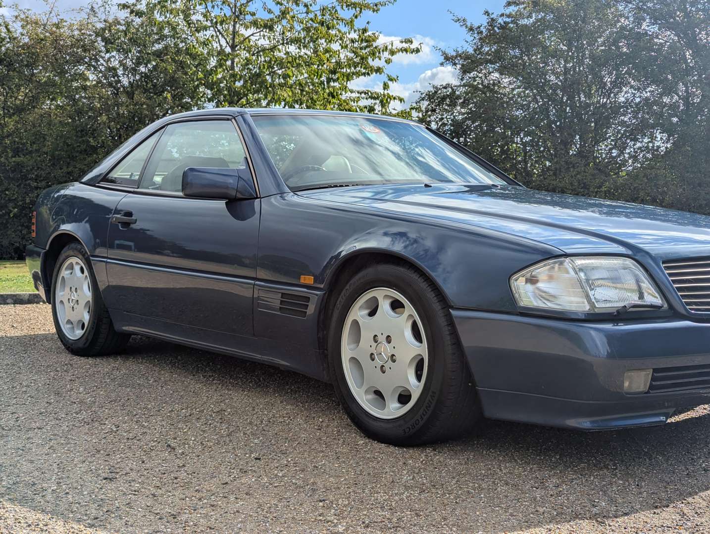 <p>1992 MERCEDES 300SL-24 AUTO</p>