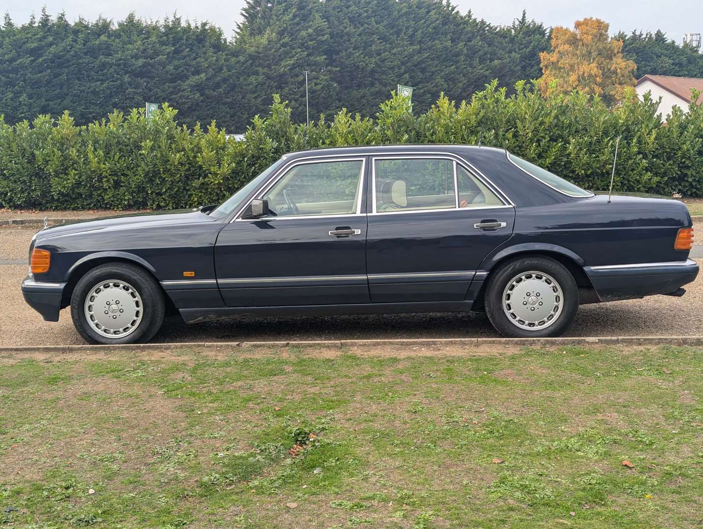 <p>1989 MERCEDES 500 SE AUTO</p>