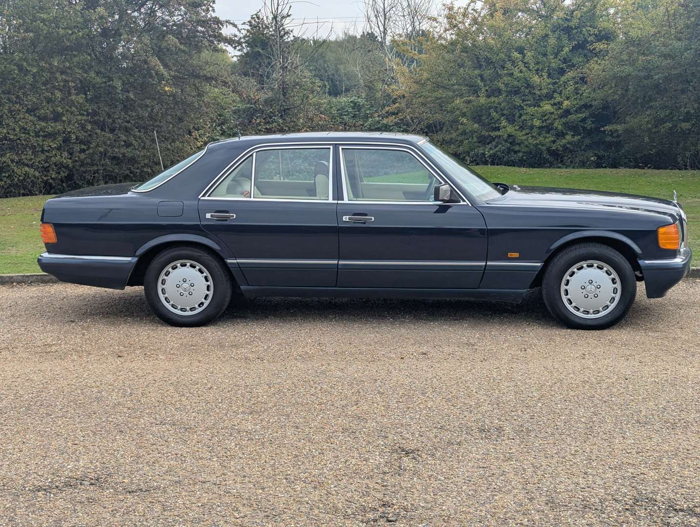 <p>1989 MERCEDES 500 SE AUTO</p>