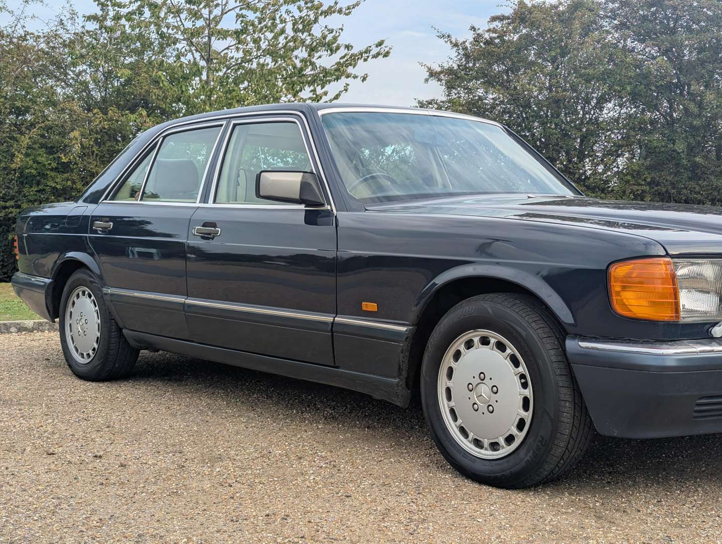 <p>1989 MERCEDES 500 SE AUTO</p>
