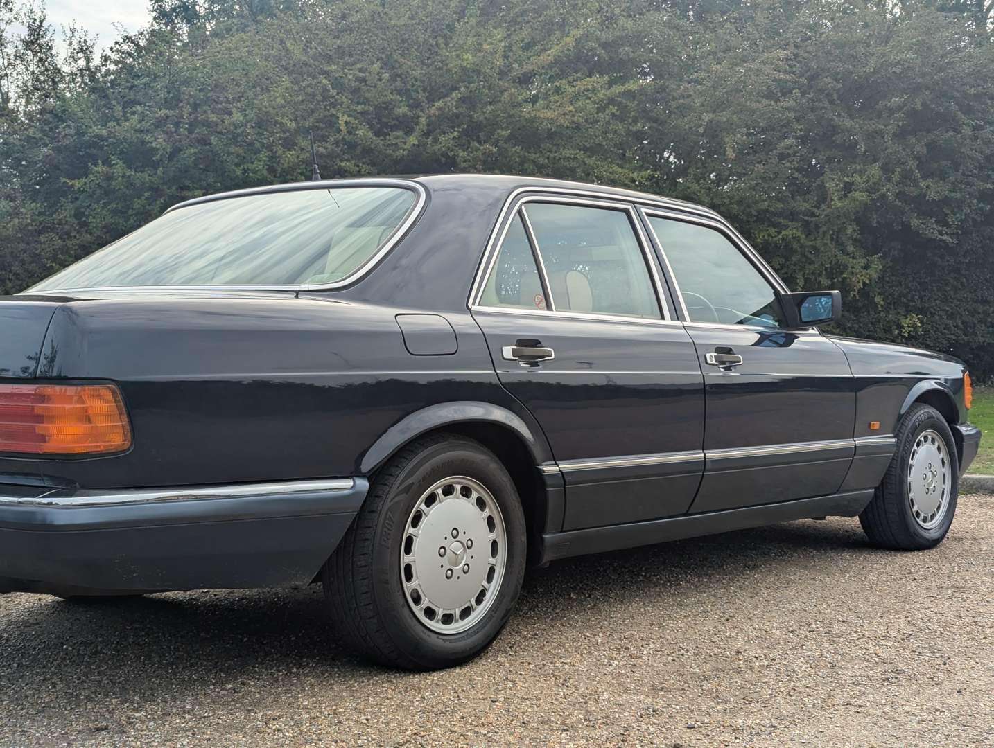 <p>1989 MERCEDES 500 SE AUTO</p>