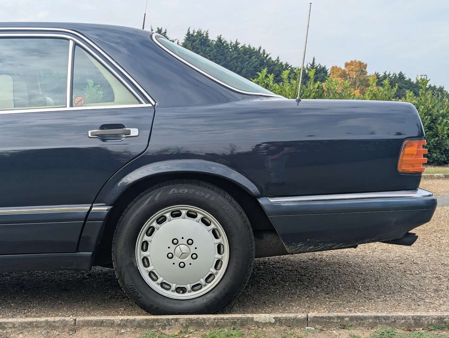<p>1989 MERCEDES 500 SE AUTO</p>