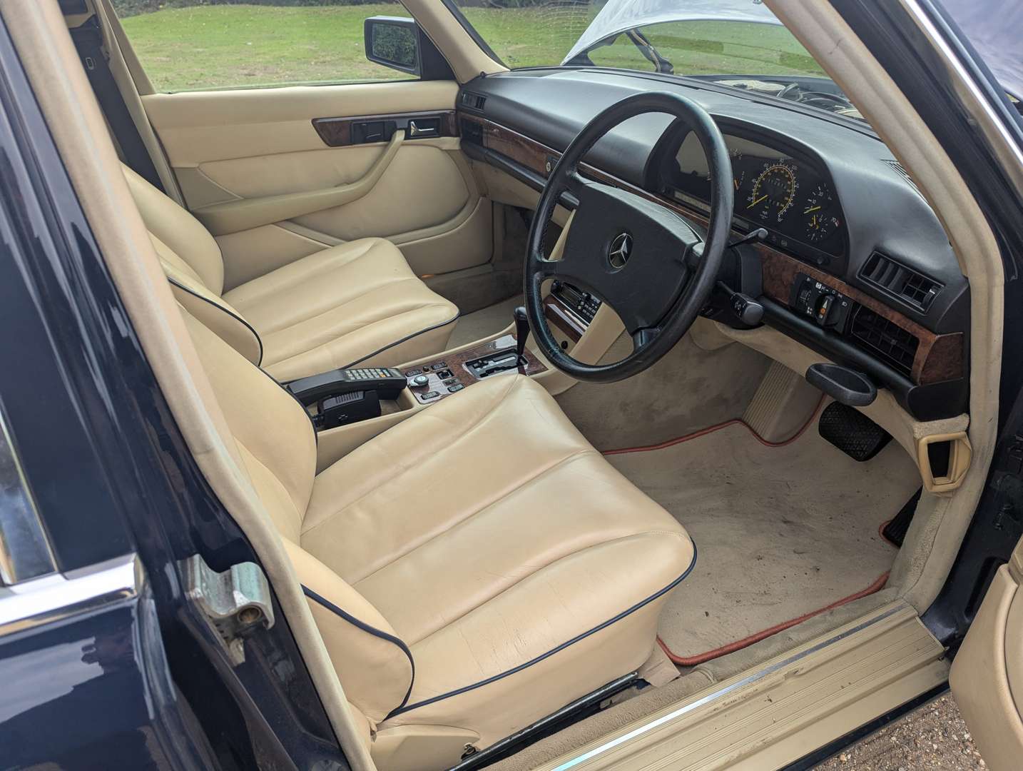 <p>1989 MERCEDES 500 SE AUTO</p>