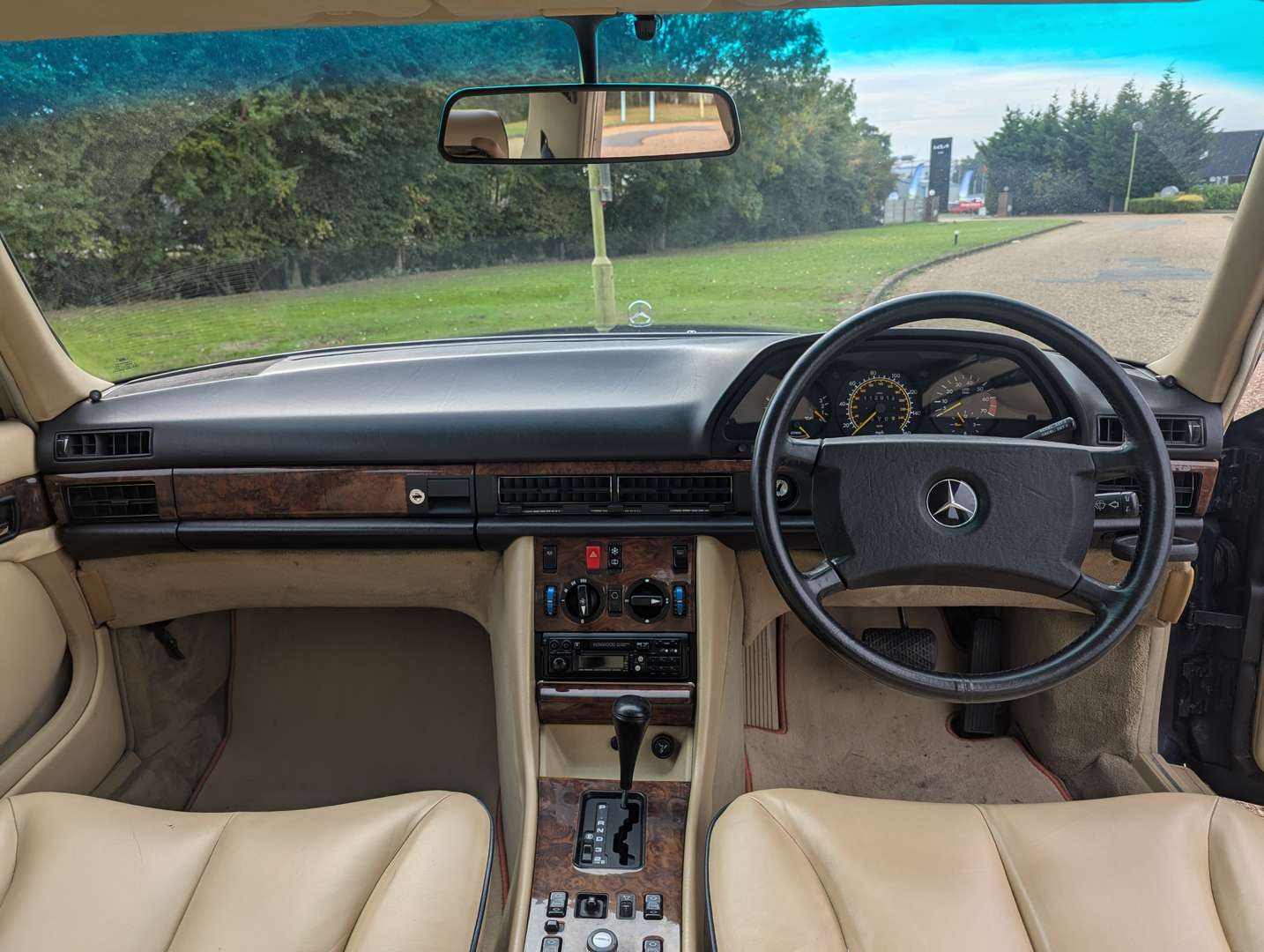 <p>1989 MERCEDES 500 SE AUTO</p>