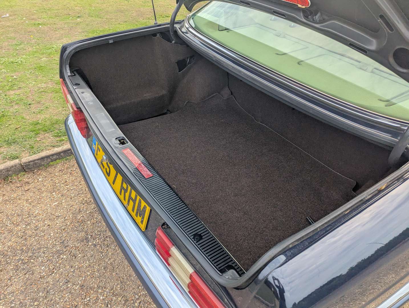 <p>1989 MERCEDES 500 SE AUTO</p>