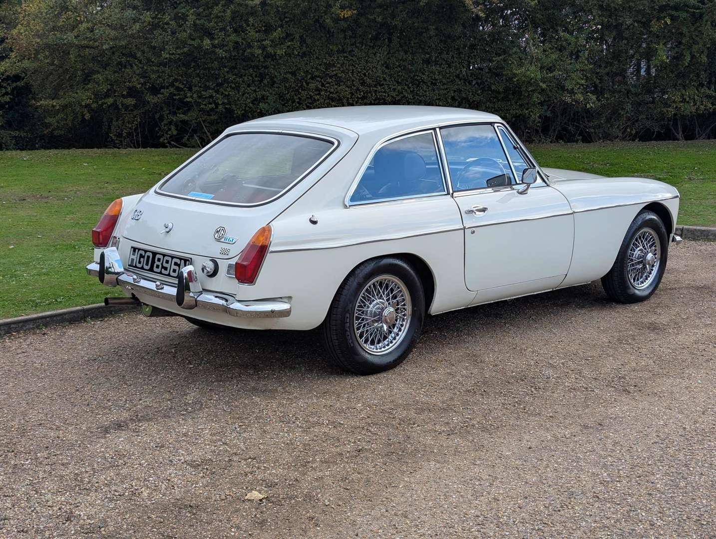 <p>1974 MG B GT</p>