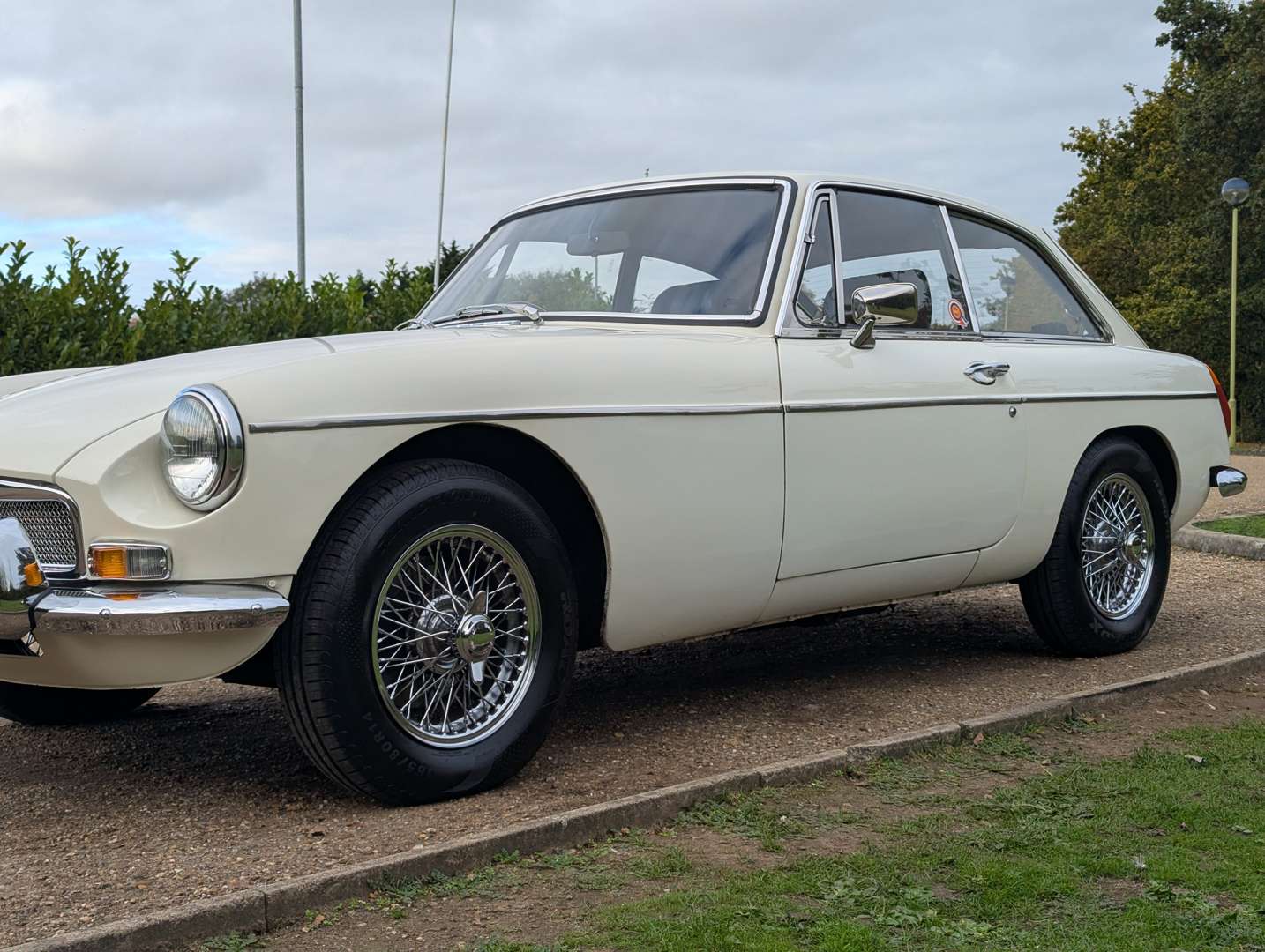 <p>1974 MG B GT</p>