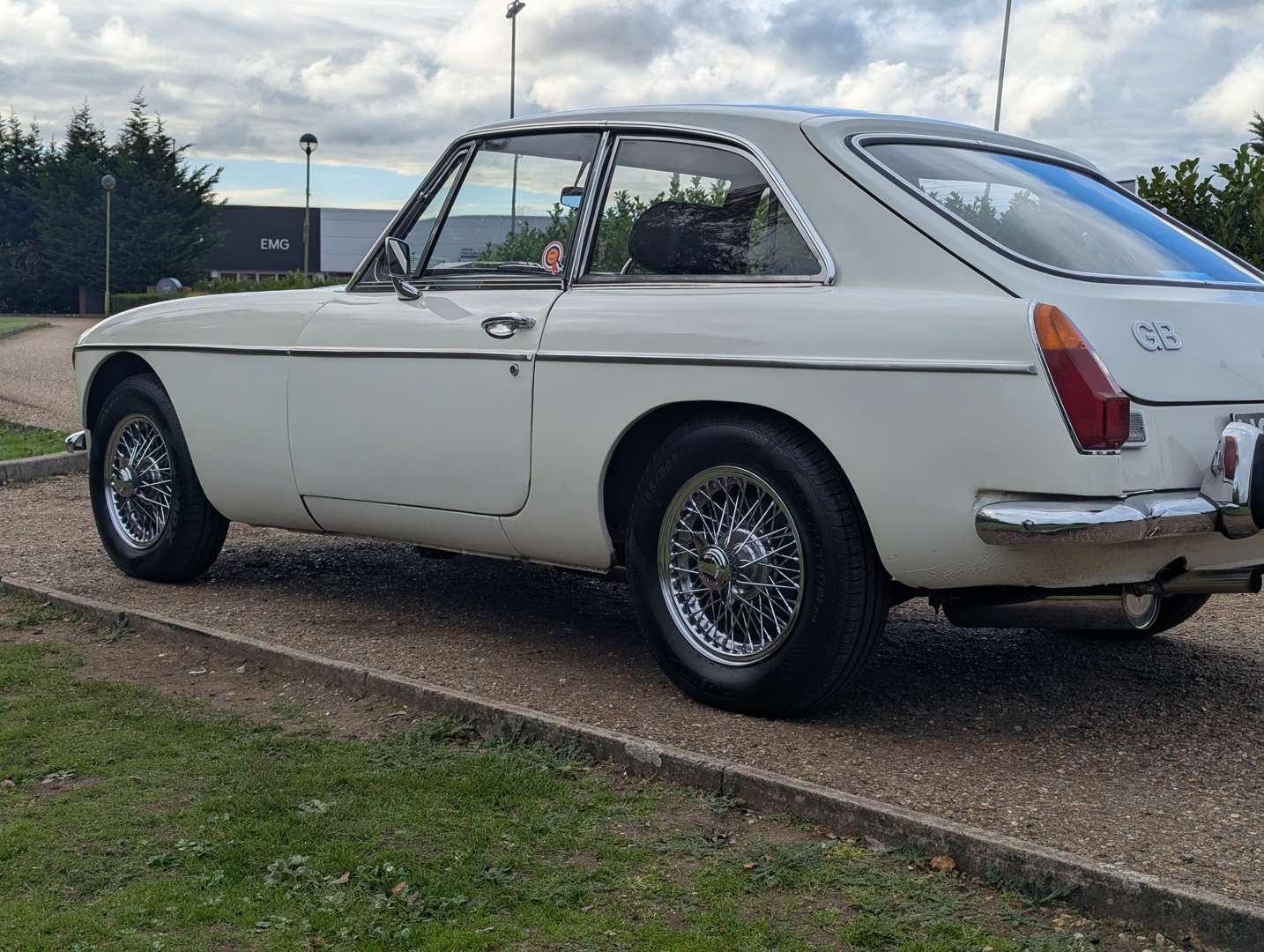 <p>1974 MG B GT</p>