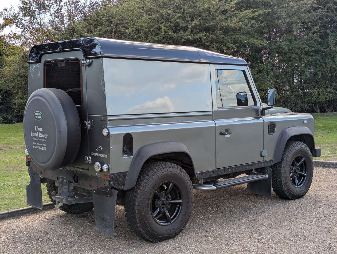 <p>2015 LAND ROVER DEFENDER 90 HARD TOP TDCI</p>