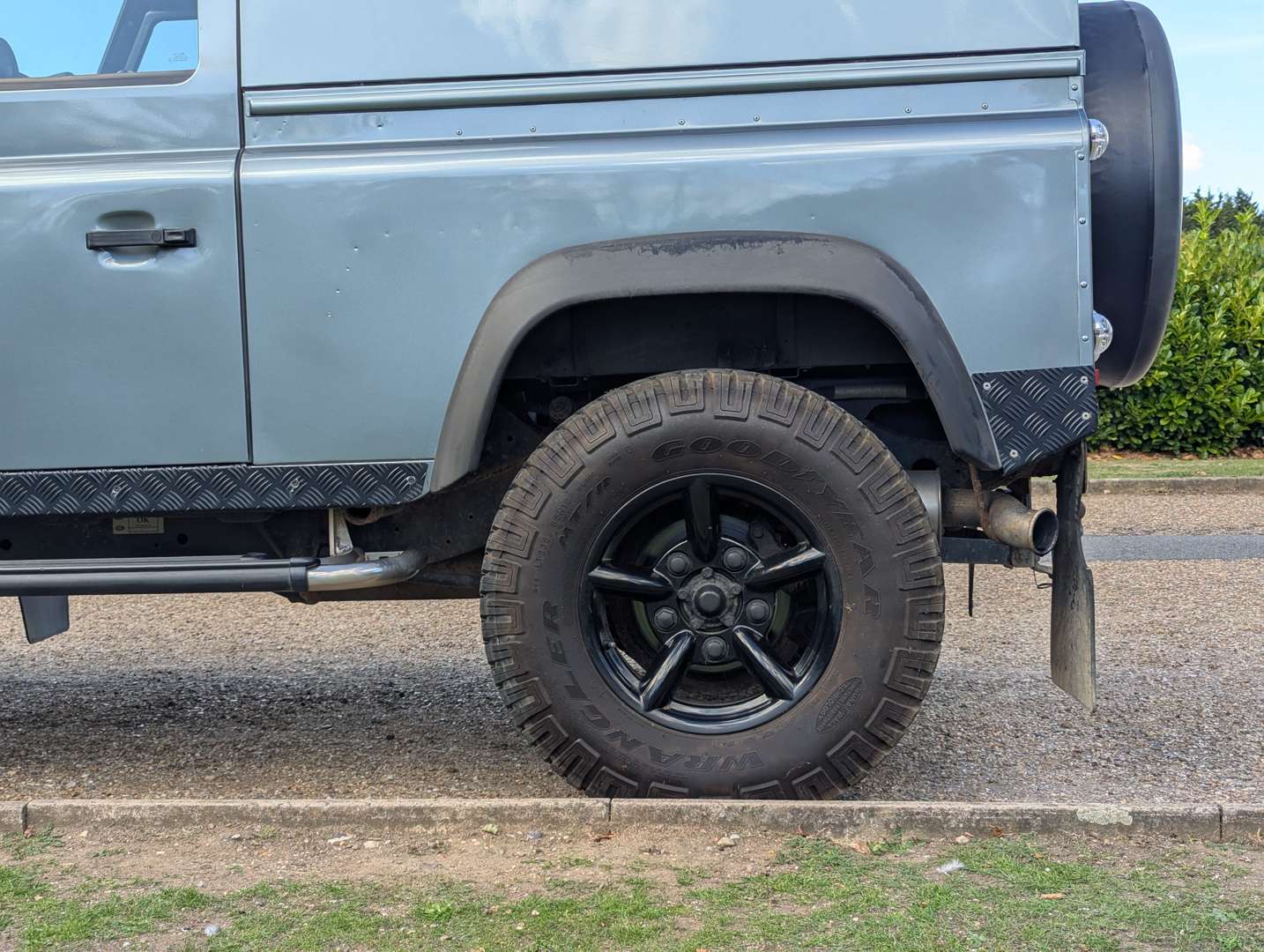 <p>2015 LAND ROVER DEFENDER 90 HARD TOP TDCI</p>