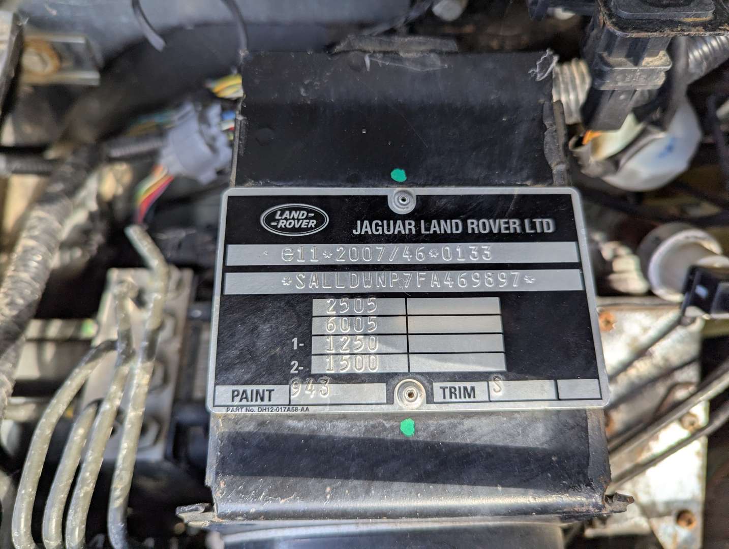 <p>2015 LAND ROVER DEFENDER 90 HARD TOP TDCI</p>