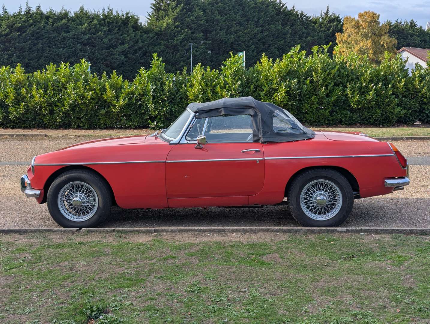 <p>1970 MG B ROADSTER</p>